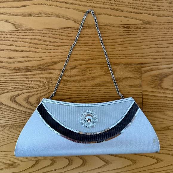 Touch Ups Glittering Silver Heels Size 7 - Picture 11 of 15